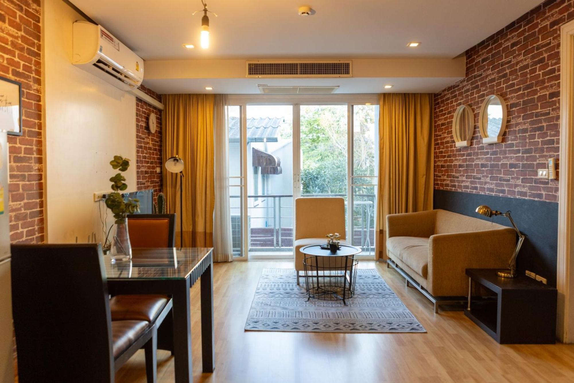 Go Inn Thonglor Бангкок Экстерьер фото